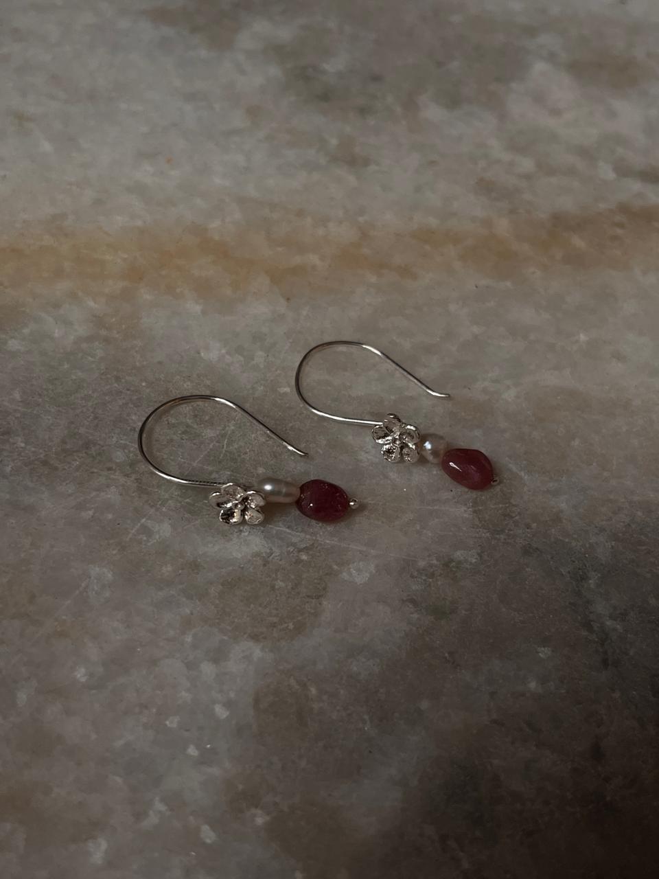 Blossom-inspired earrings with pink tourmaline and pearls  