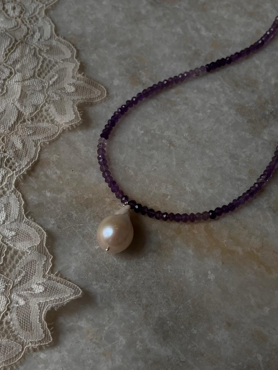 Sterling silver choker with baroque pearls and amethyst crystals  