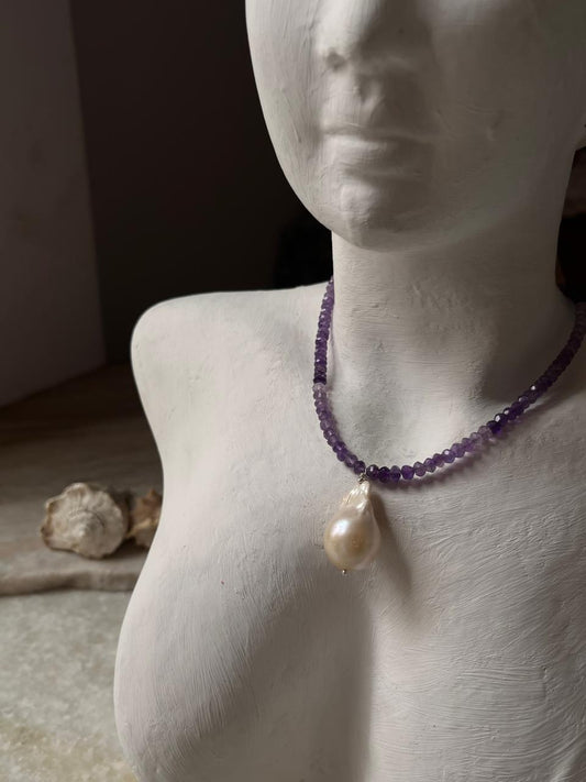 Baroque pearl and amethyst gradient crystal choker in 925 silver  