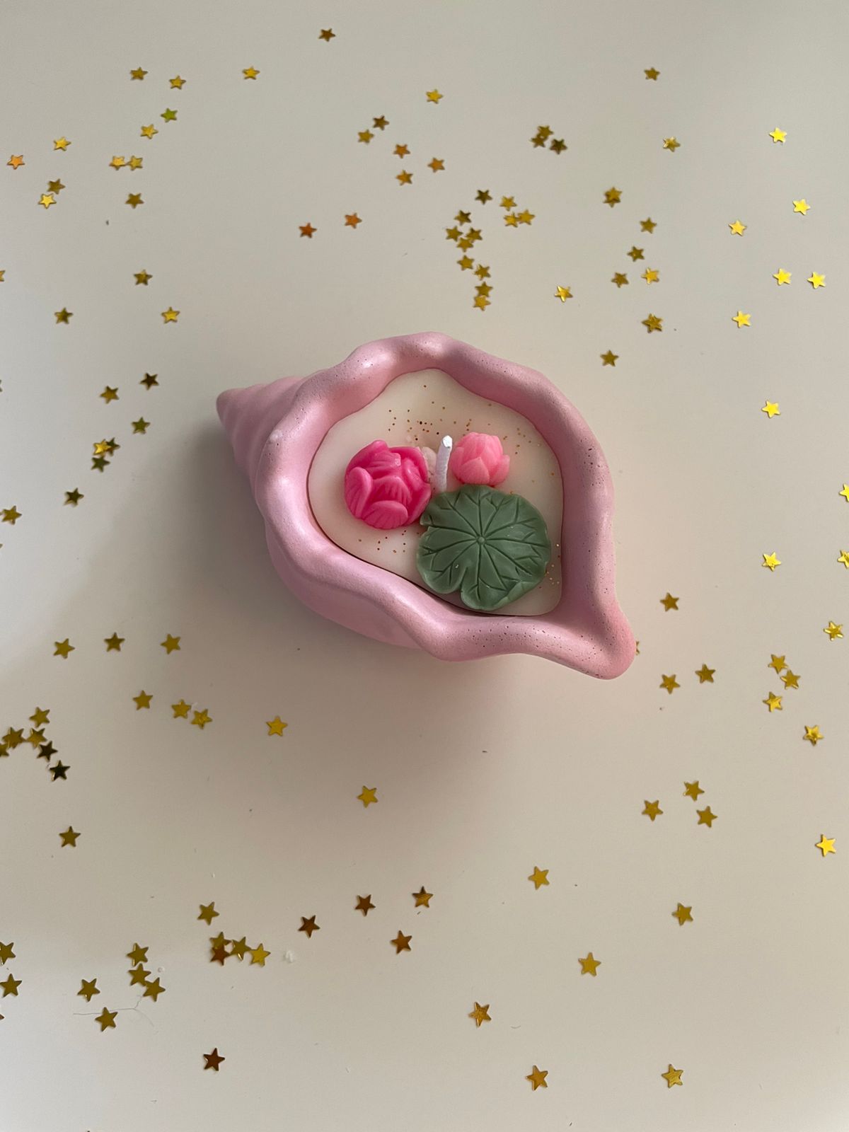 Handmade lotus pond scented candle in pink seashell container