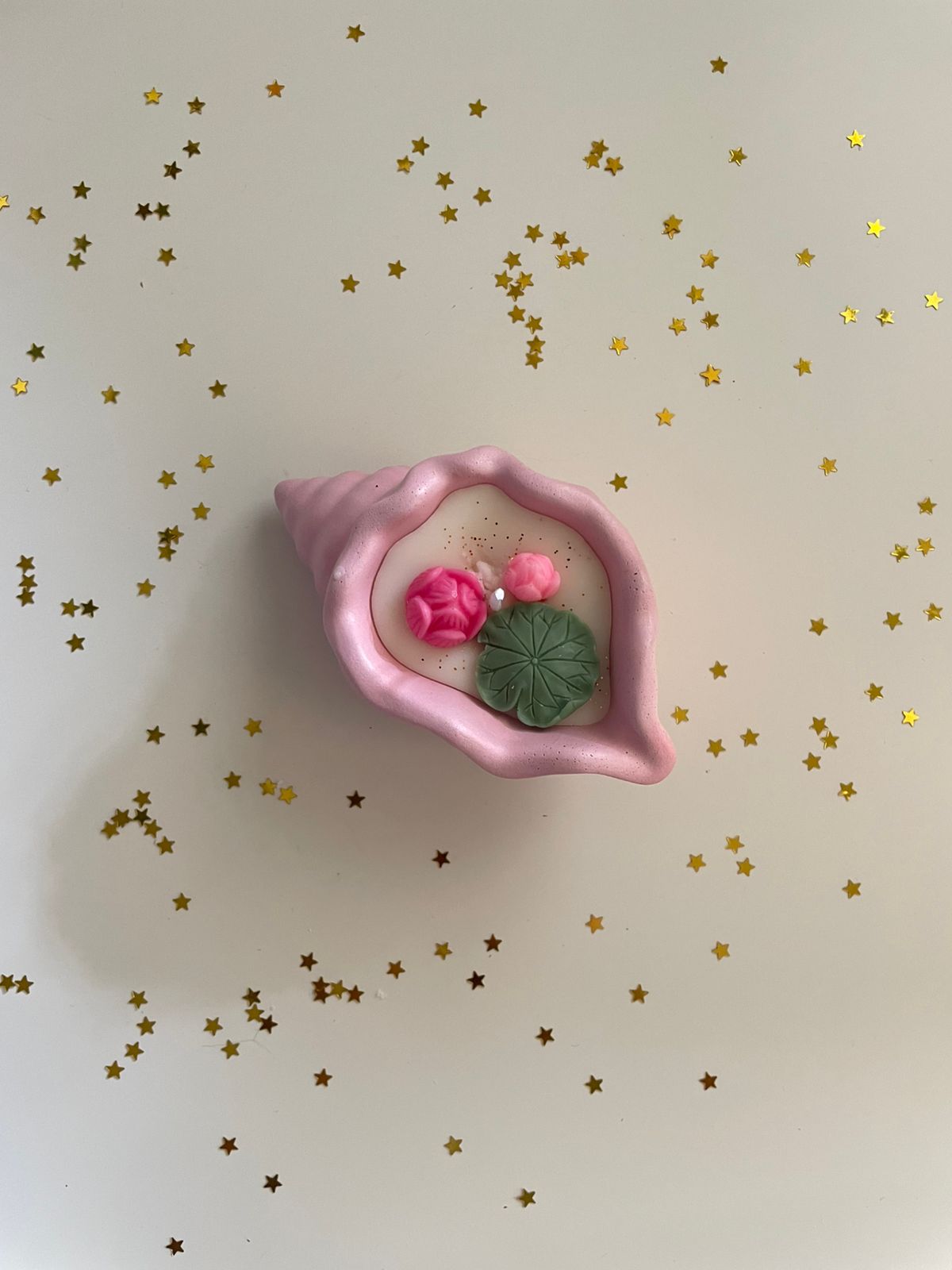 Sea shell pink container lotus pond handcrafted scented candle