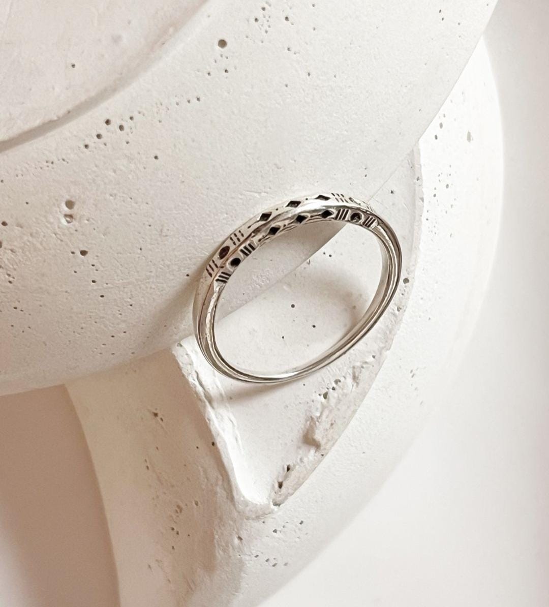 Tribal Engraved Side 1 Ring