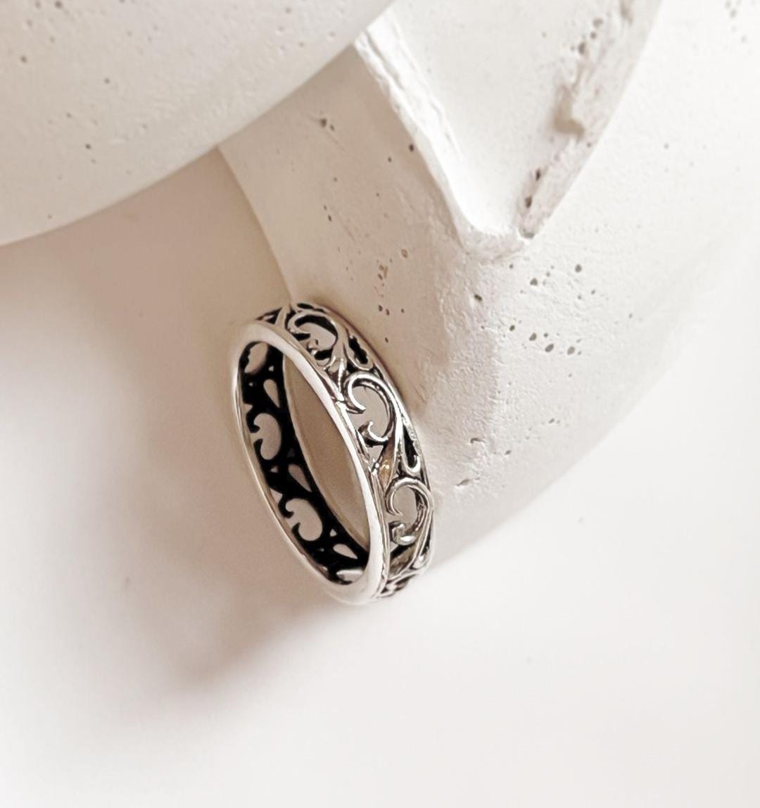 Vintage Filgrie Band Ring