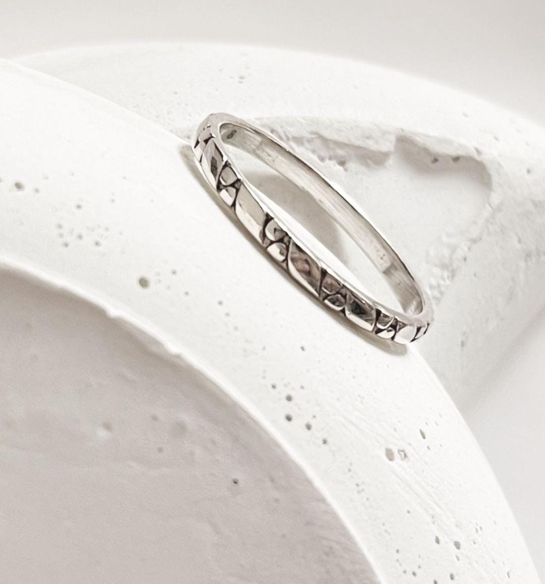 Line Dot Tribal Band Ring