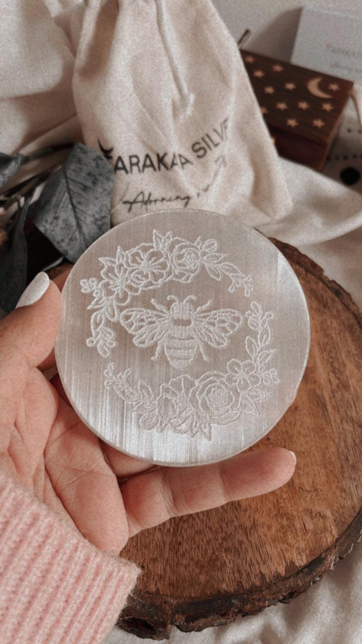 Selenite charging plate with intricate bee design