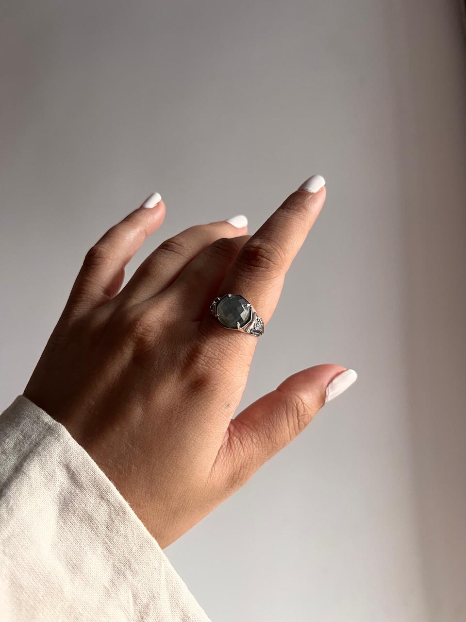 Labradorite Checkerboard Silver Ring for Timeless Fashion