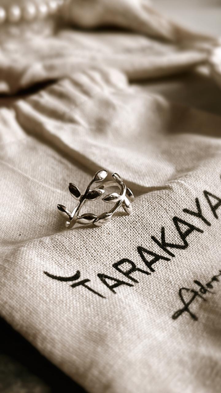 Nature-inspired willow leaf silver ring