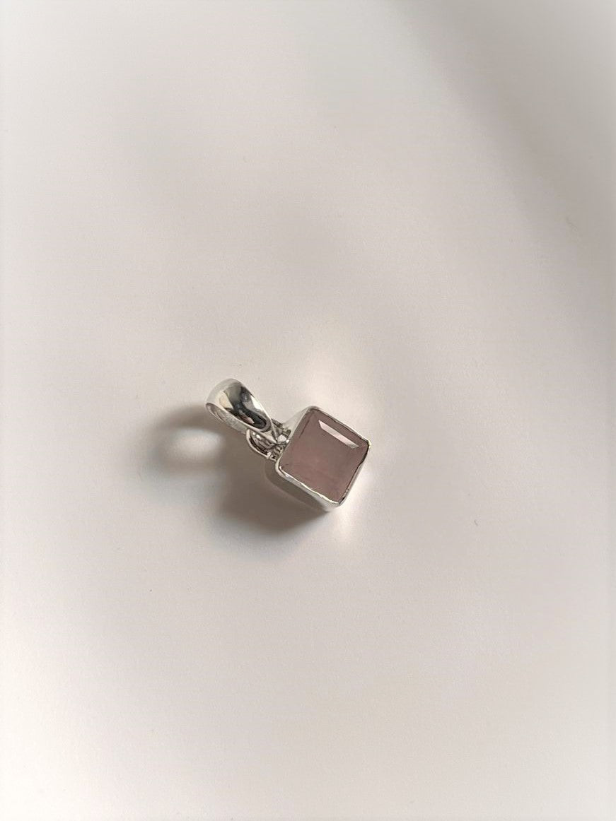 Sophisticated square cut rose quartz pendant in high-quality silver