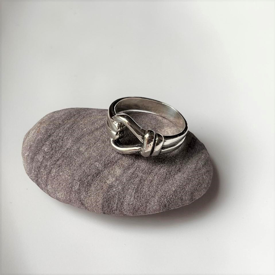 Unisex Knot Design Silver Band Ring
