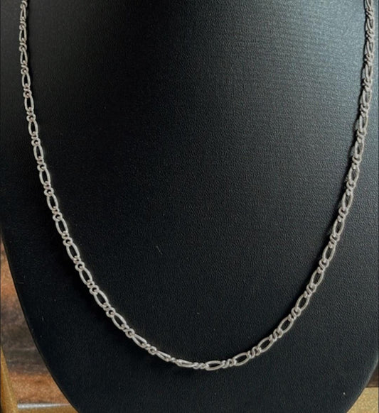Elegant Figaro neck silver chain with alternating link design
