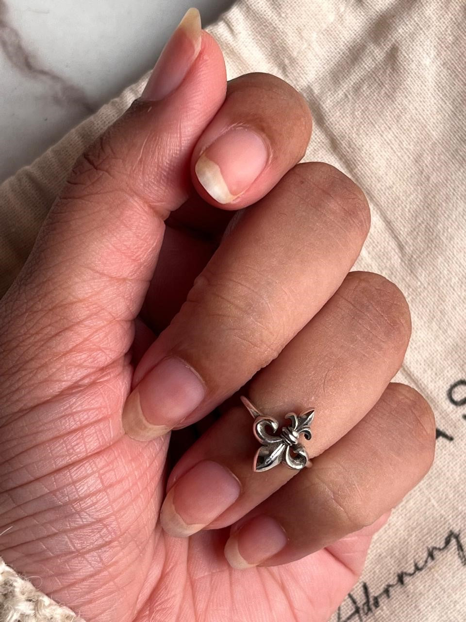 925 sterling silver tiny Fleur-De-Lis ring