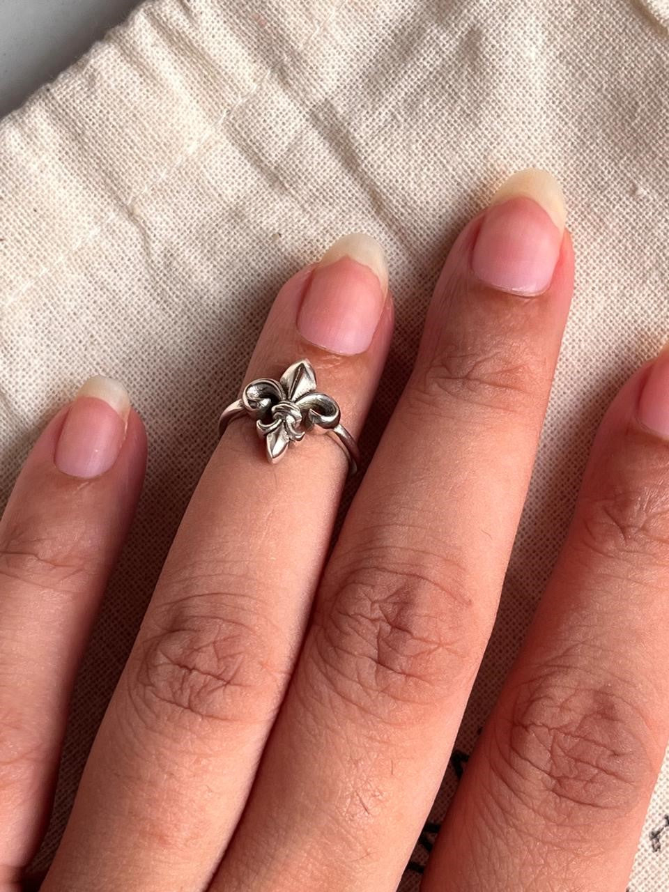 Elegant tiny Fleur-De-Lis ring in sterling silver