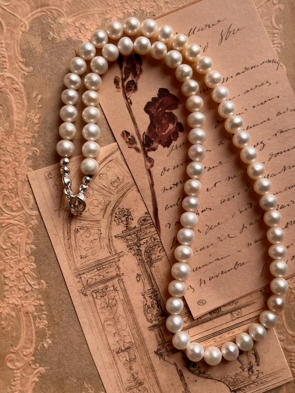 Timeless Silver Necklace with Round Freshwater Pearls
