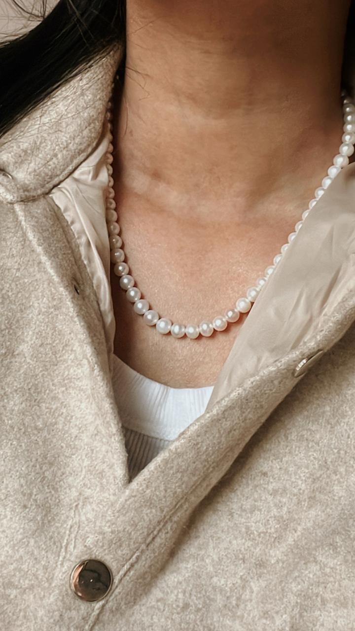 Round Natural Freshwater Pearls Silver Necklace