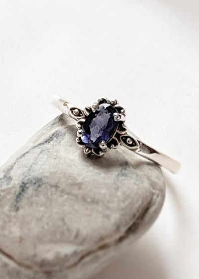 Sophisticated Iolite 925 Sterling Silver ring with Victorian embellishments