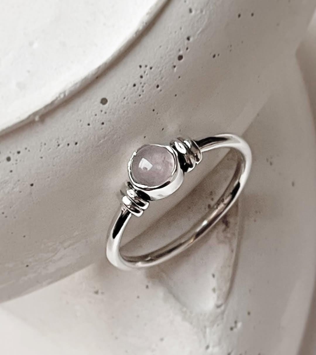 Simple rose quartz plain band ring in 925 silver