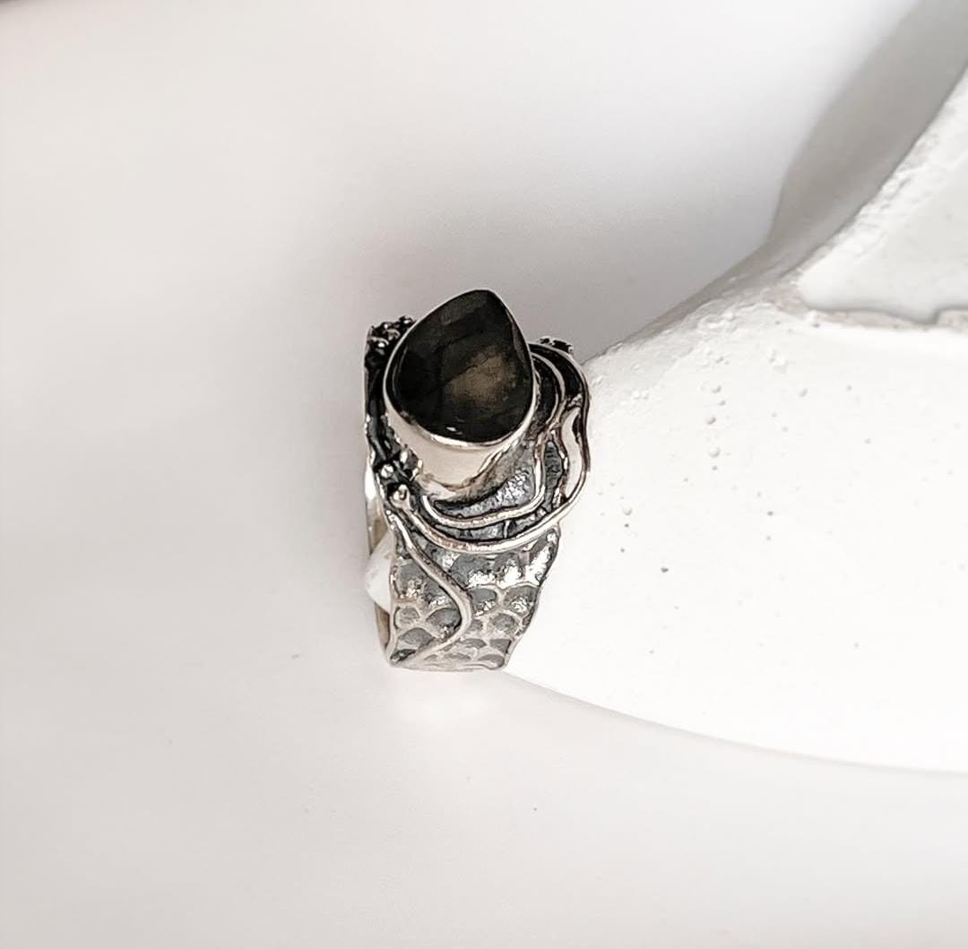 Labradorite Pear Gemstone in Rustic Silver Band Ring