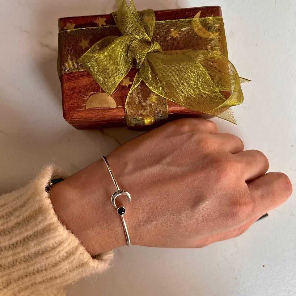 925 Sterling Silver Black Onyx Crescent Moon Adj Bracelet