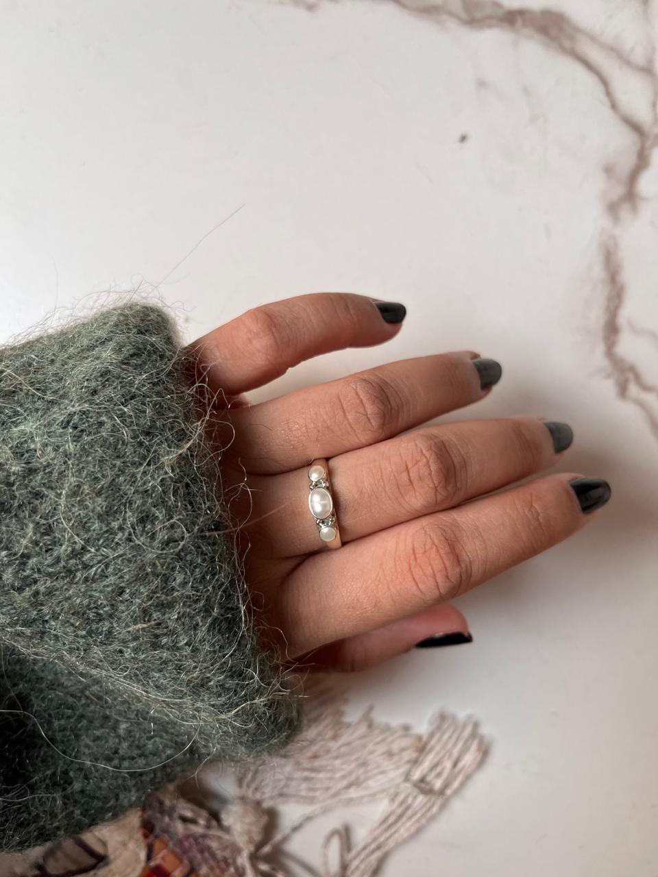 Fresh Water Pearl Silver Ring with 3 Elegant Stones