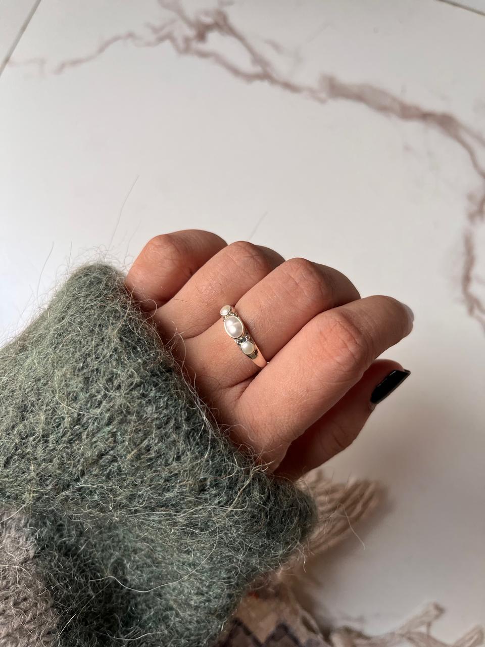 Elegant 3 Stone Fresh Water Pearl Silver Ring