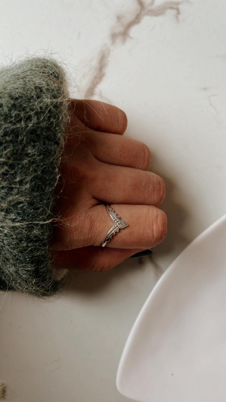 Boho V design stackable silver ring