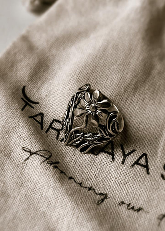 Timeless big floral garden 925 Sterling Silver ring with a bold, chunky style.