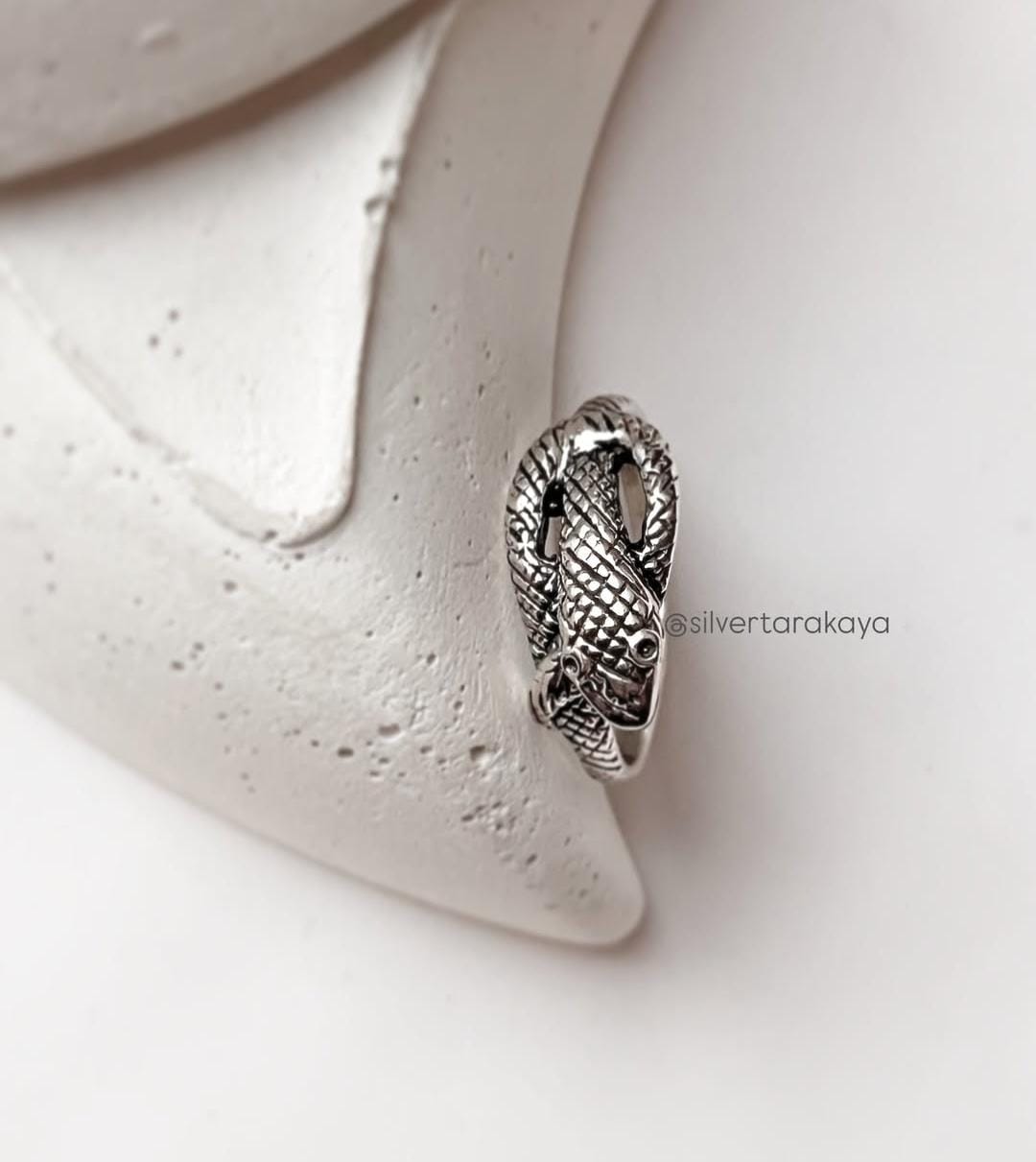 925 Silver Eternal Serpent Knot Ring - Unique Snake-Inspired Jewelry