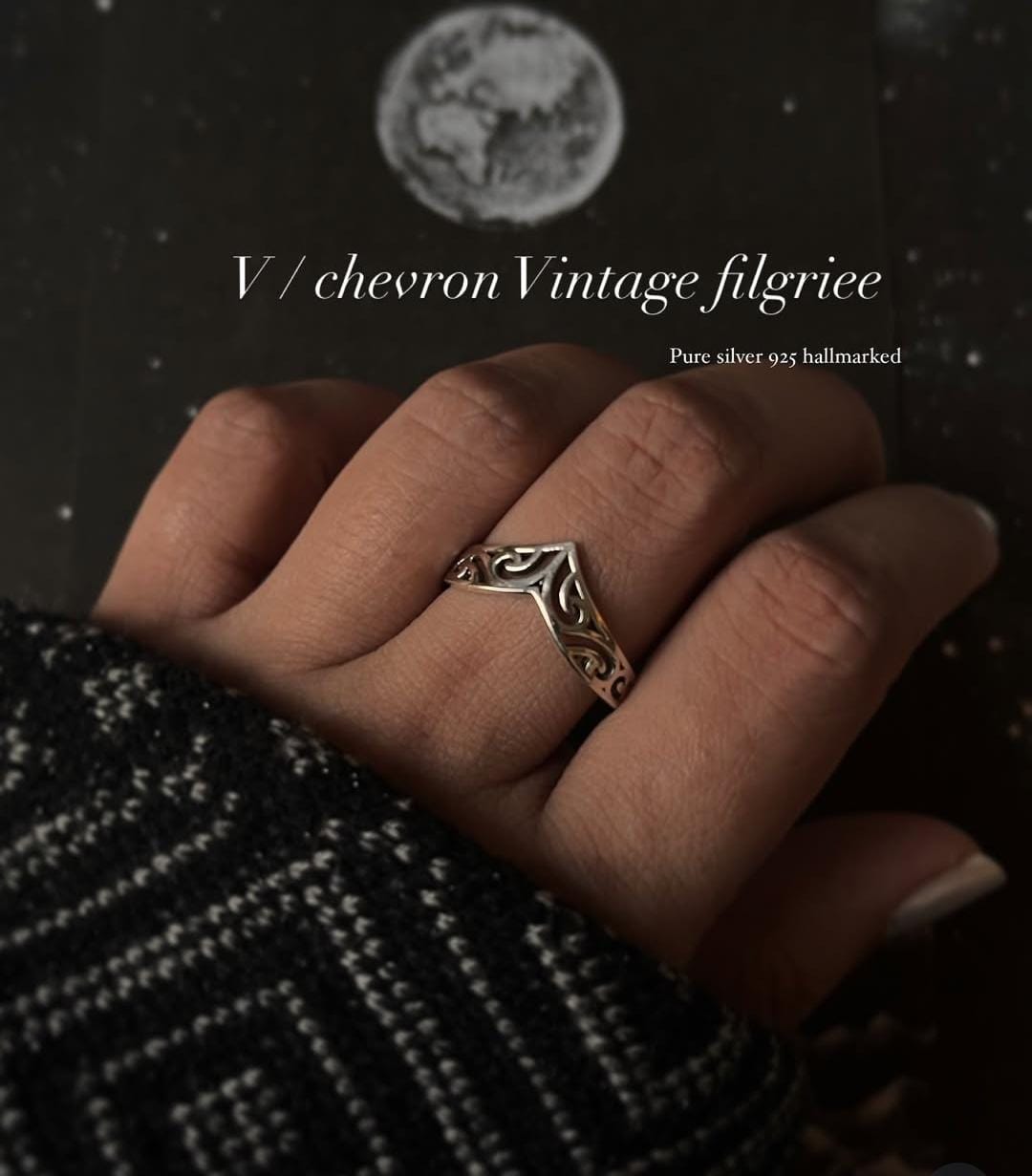 V/Chevron Vintage Filigree 925 Silver Ring - Elegant Chevron Design