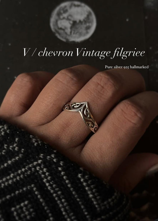 V/Chevron Vintage Filigree 925 sterling silver Ring - Elegant Chevron Design