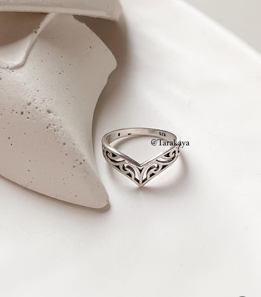 925 Silver Chevron Vintage Filigree Ring - Timeless Vintage Design