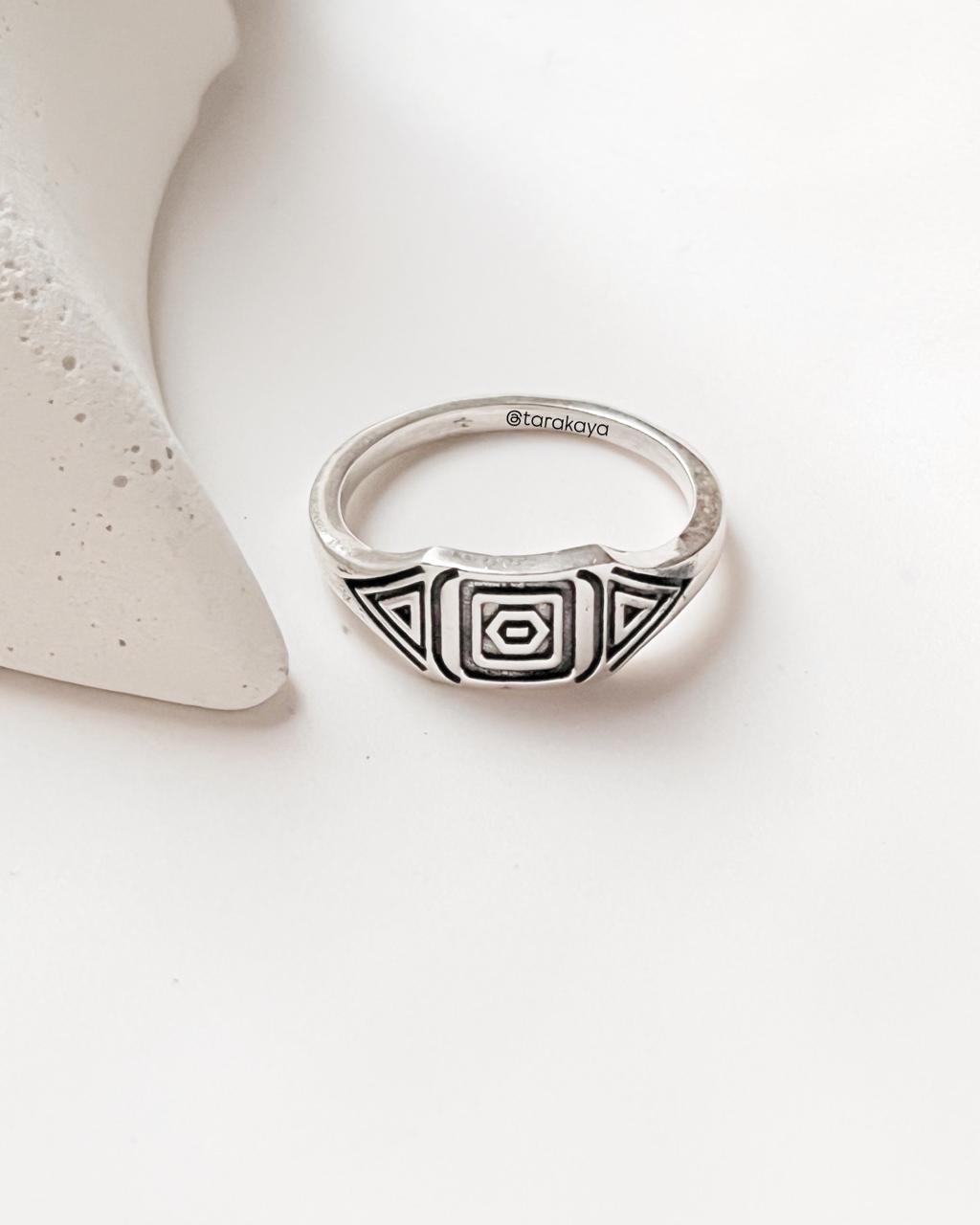 925 Silver Signet Ring with Tribal Dawn Design for Fashionable Looks