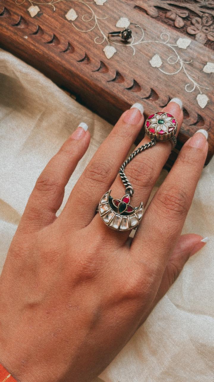 Vintage Kundan Meenakari Chand Silver Ring with Intricate Detailing