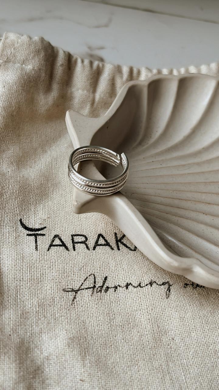 Stylish 6 wire toe ring made with high-quality 925 silver
