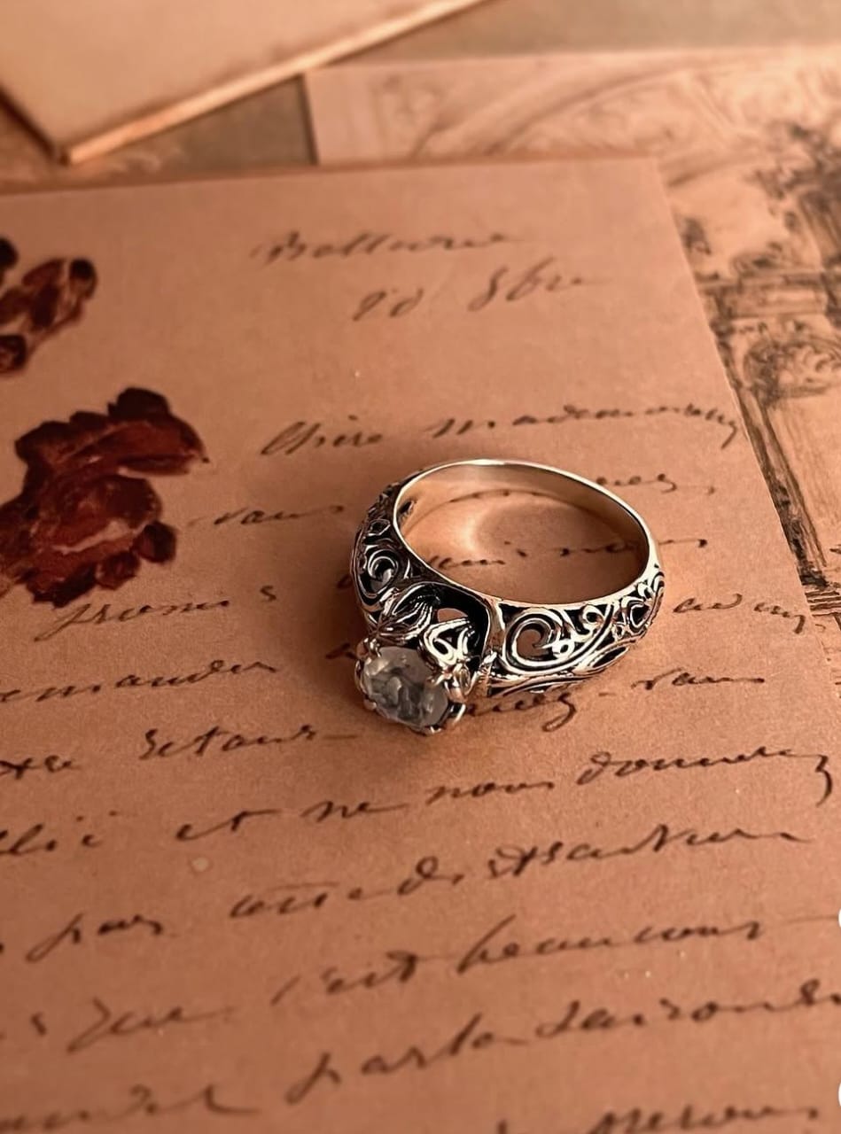 Moonstone silver ring with vintage design