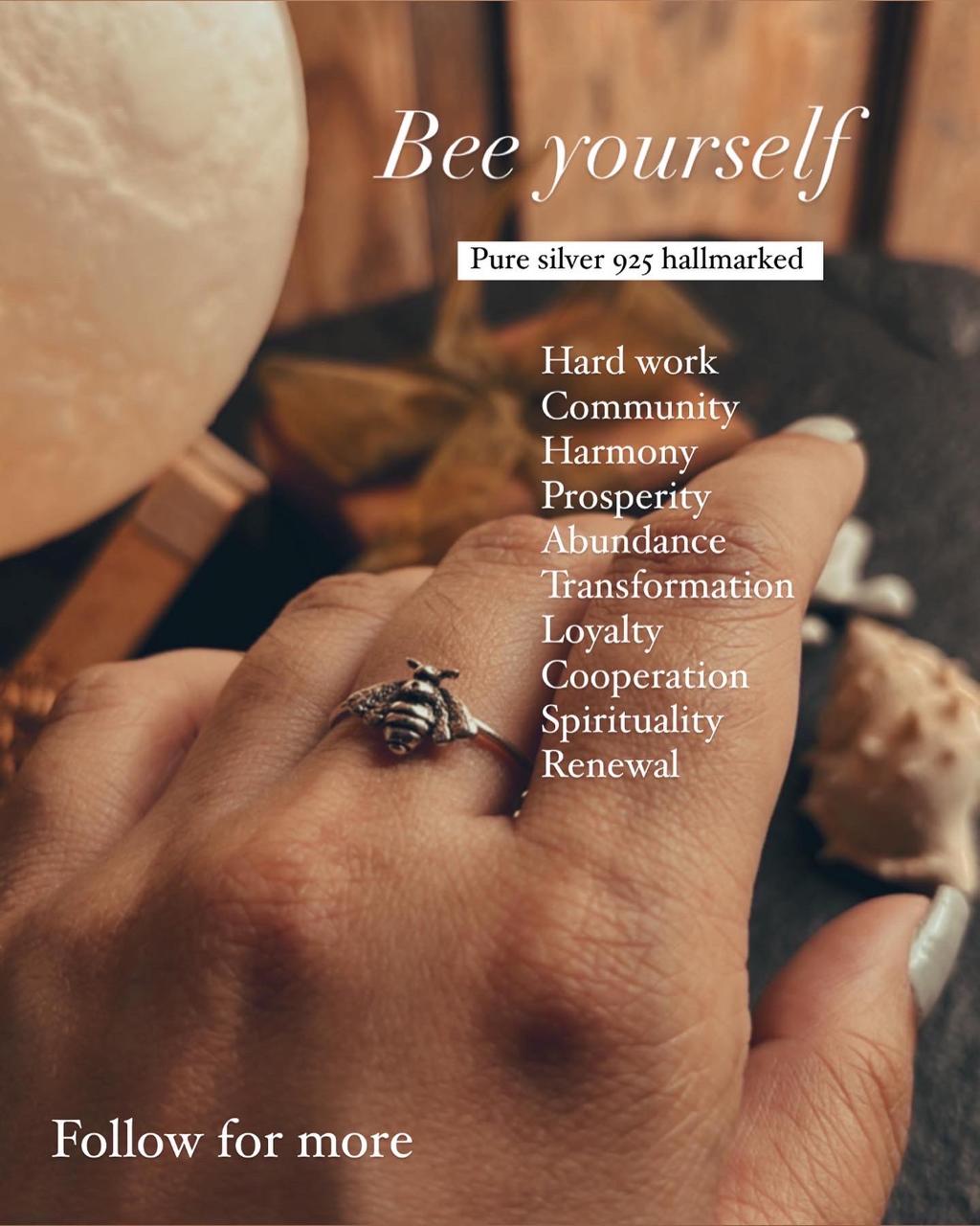 Charming big bee silver ring with detailed craftsmanship.