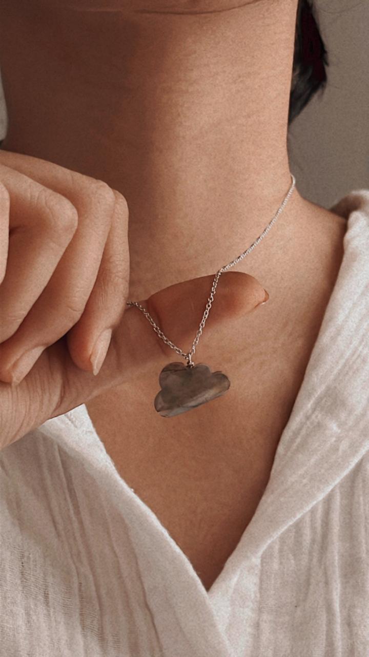 Silver Necklace with Labradorite Big Cloud Crystal