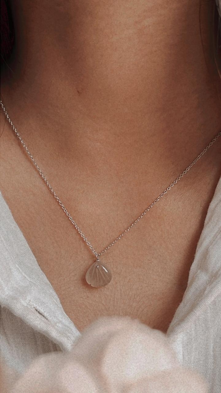 Grey Moonstone Shell Pendant Necklace 