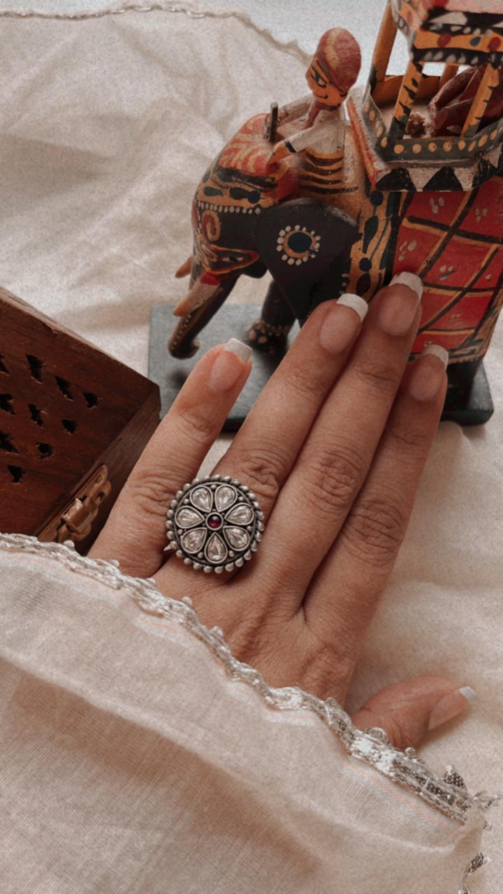 Antique Silver Ring with Kundan Meenakari Design