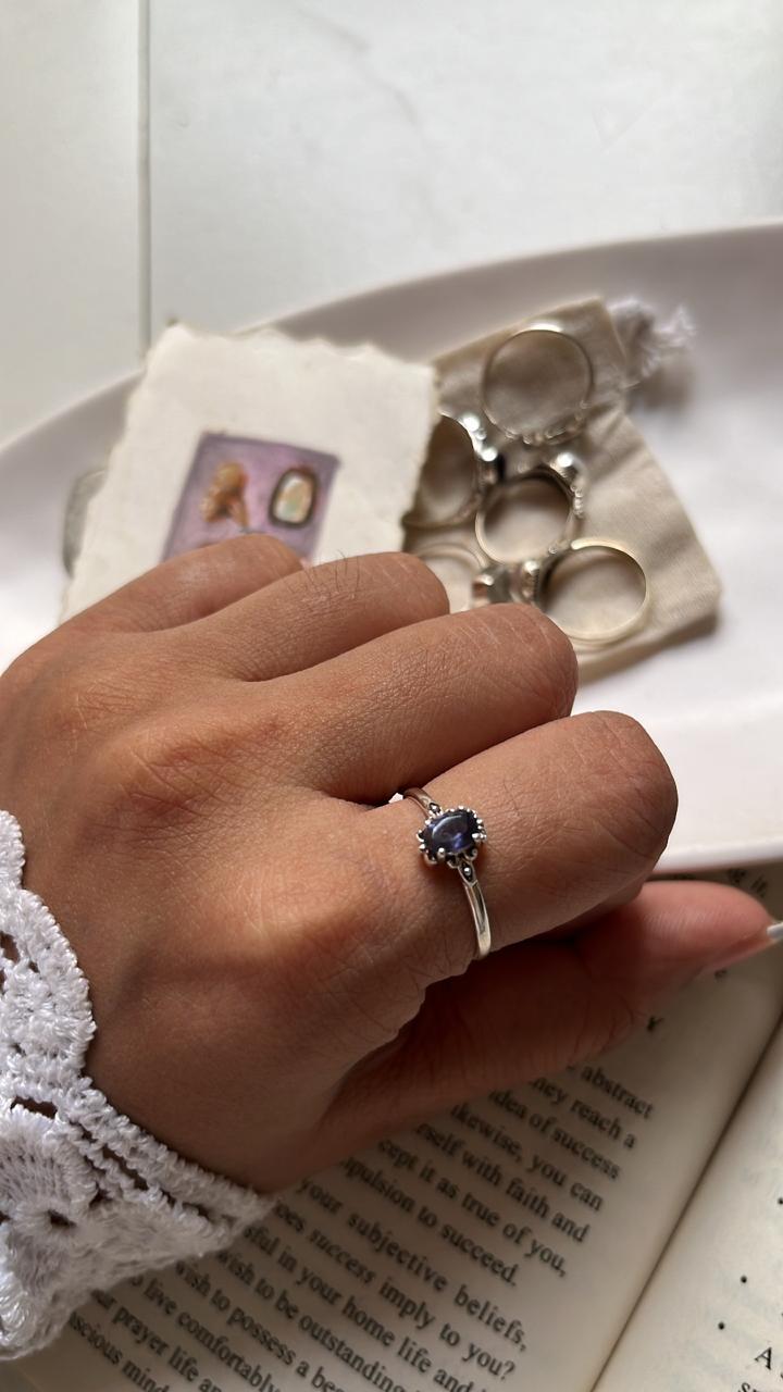 Sophisticated Iolite 925 silver ring with Victorian embellishments