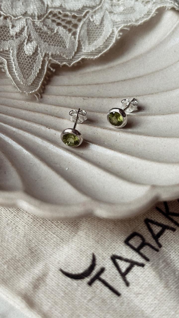 Sterling Silver 6mm Peridot Stud Earrings