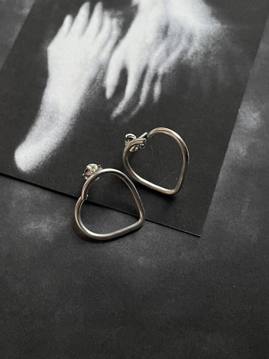 Broken heart 925 silver stud earrings  