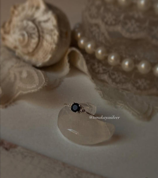 Elegant vintage silver ring with black spinel center stone  