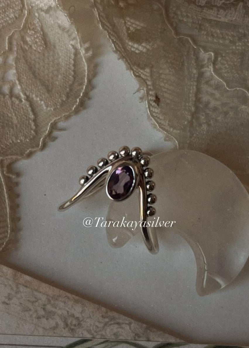 Vanki ring with Amethyst gemstone and Rawa 925 Sterling silver detailing