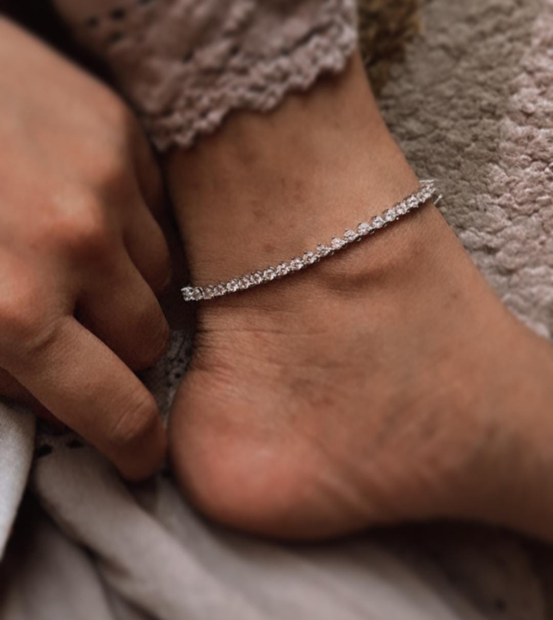 Elegant tennis style CZ solitaire anklet payal in 925 silver