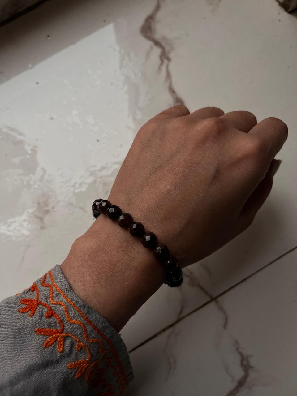 Deep red garnet bracelet with 8mm faceted beads  