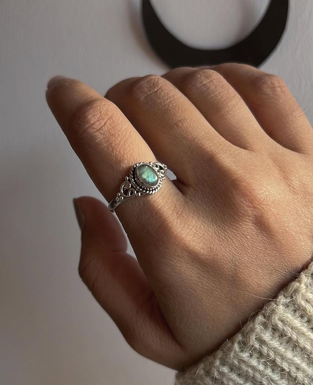 Labradorite Oval Boho 925 Sterling Silver Ring