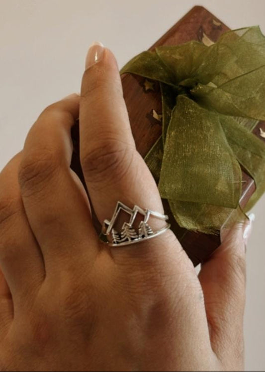 Vintage Style Mountains Engraved 925 Sterling Silver Ring