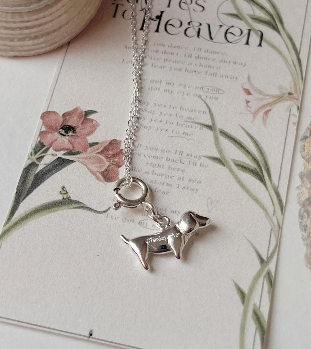 Dog lover’s 925 silver charm with dachshund design