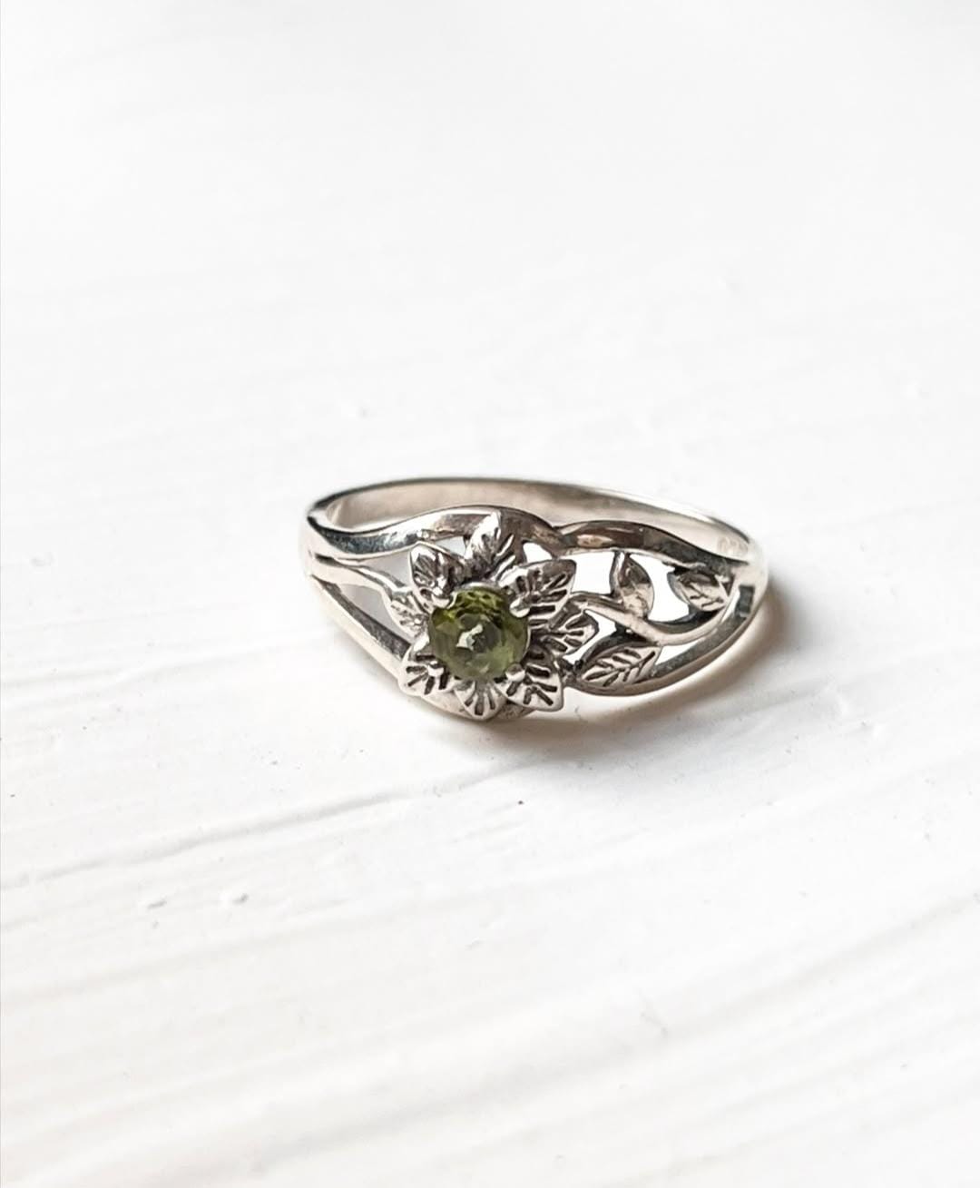 Peridot Forest 925 Sterling Silver Ring
