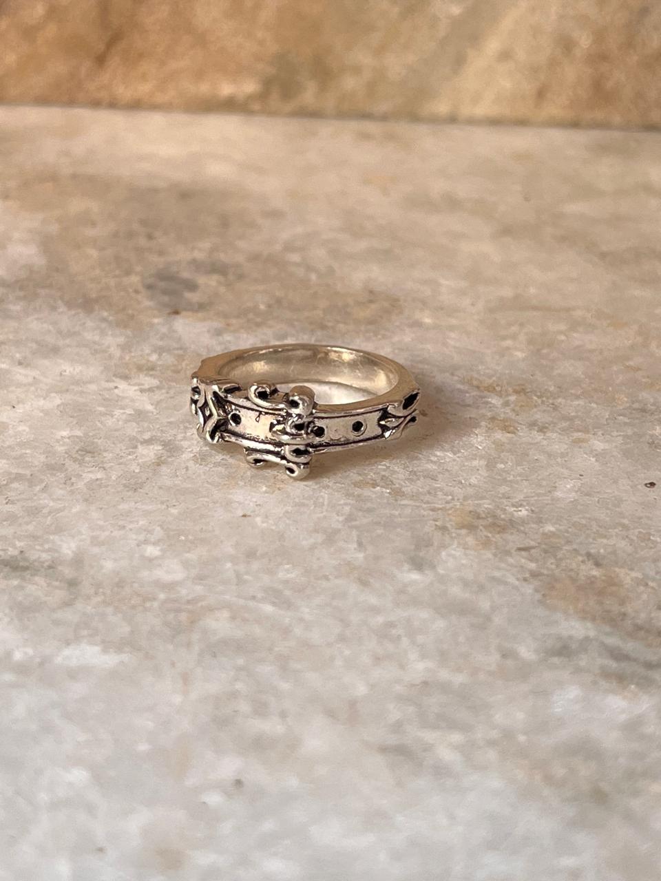 Vintage Belt 925 Sterling Silver Ring